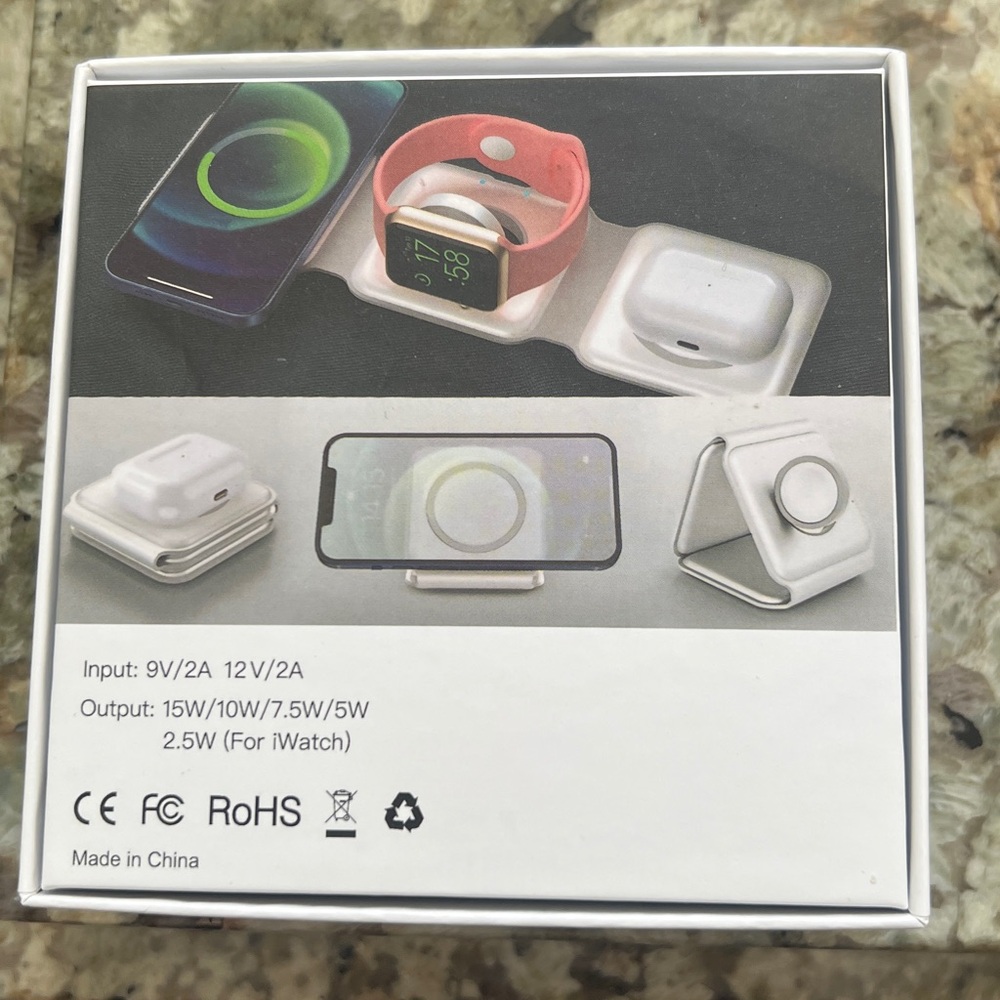 3 in 1 Magnetic Wireless Charger - Hiltons of Branson - Brand New!